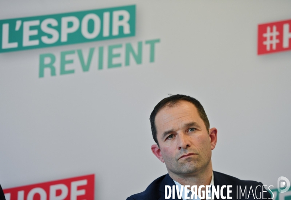 Conference de presse de Benoit Hamon