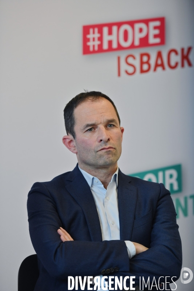 Conference de presse de Benoit Hamon