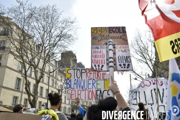 Manifestation pour défendre l Education Nationale, contre les réformes Blanquer.