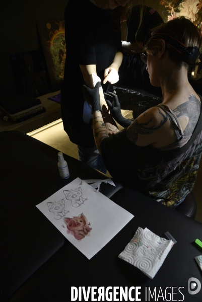Le salon de tatouage et piercing AENIMA organise un évenement au profit de l association One Voice qui défend les animaux.  Animals rights