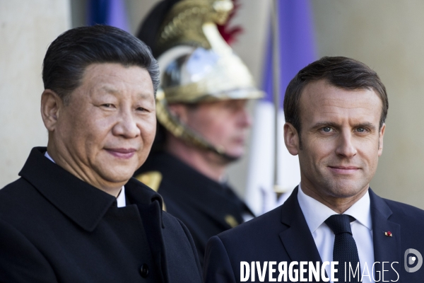 Emmanuel MACRON reçoit XI Jinping à l Elysée.
