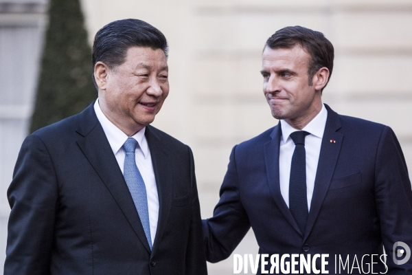 Emmanuel MACRON reçoit XI Jinping à l Elysée.