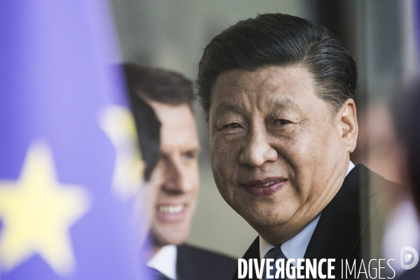 Emmanuel MACRON reçoit XI Jinping à l Elysée.