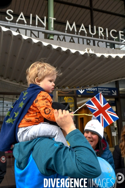 Le dernier Eurostar des neiges avant le Brexit  Bourg-Saint-Maurice dit au revoir aux skieurs anglais