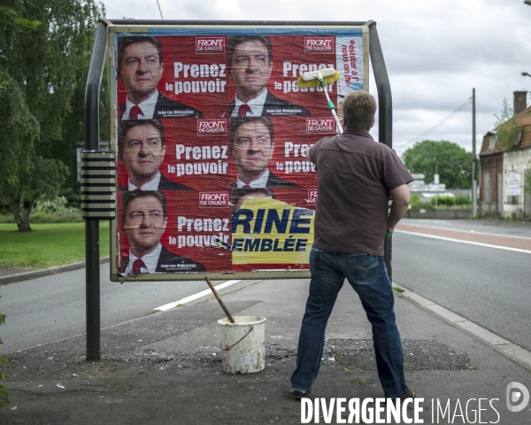 Campagne legislative de Marine Le Pen. Collage d affiches