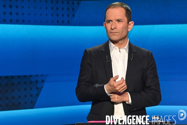 Sur le plateau de L Emission politique. Elections européennes.