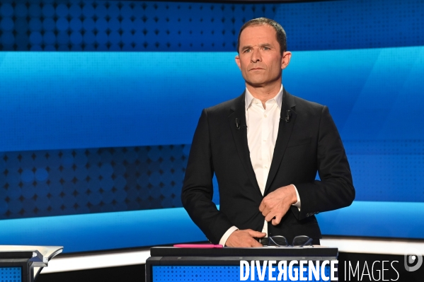 Sur le plateau de L Emission politique. Elections européennes.
