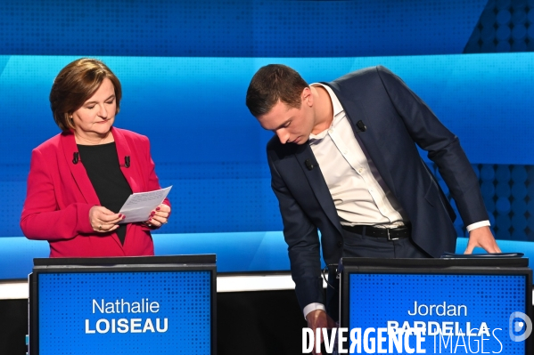 Sur le plateau de L Emission politique. Elections européennes.