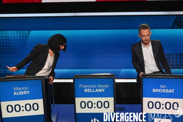 Sur le plateau de L Emission politique. Elections européennes.