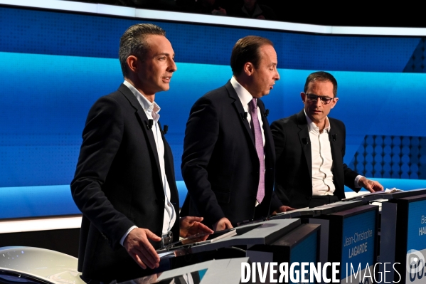 Sur le plateau de L Emission politique. Elections européennes.