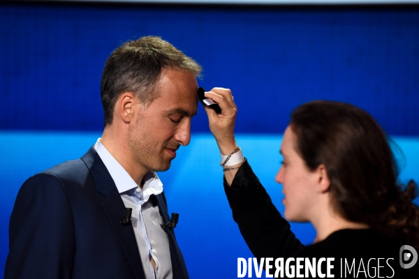 Sur le plateau de L Emission politique. Elections européennes.