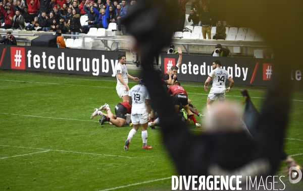 Vu des tribunes, Toulon - Toulouse de rugby au stade Vélodrome à Marseille