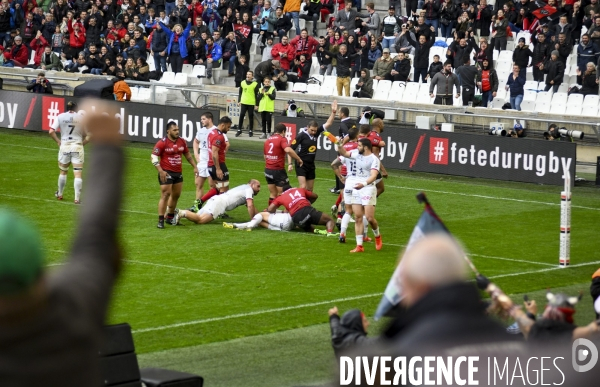 Vu des tribunes, Toulon - Toulouse de rugby au stade Vélodrome à Marseille