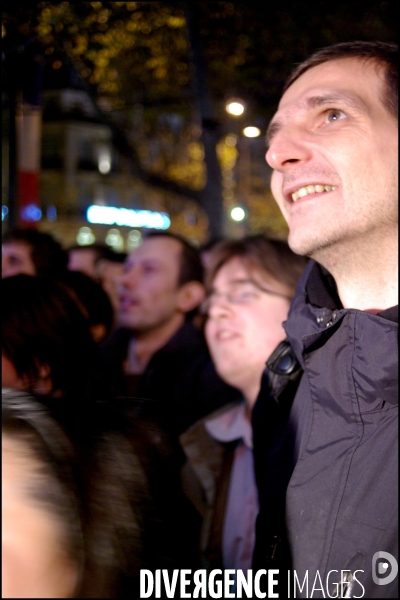 Ouverture exceptionnelle à minuit de Virgin et de la Fnac champs-elysees pour le lancement du jeu vidéo World of Warcraft®: Wrath Of The Lich Kingô. 13 novembre 2008.