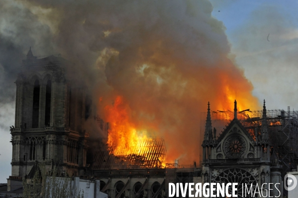 Incendie de la cathédrale Notre-Dame de Paris