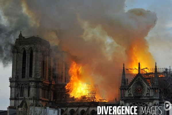 Incendie de la cathédrale Notre-Dame de Paris