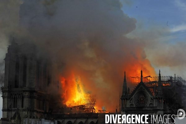 Incendie de la cathédrale Notre-Dame de Paris