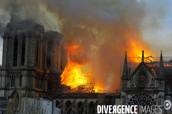 Incendie de la cathédrale Notre-Dame de Paris