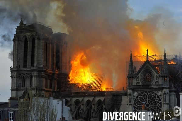 Incendie de la cathédrale Notre-Dame de Paris