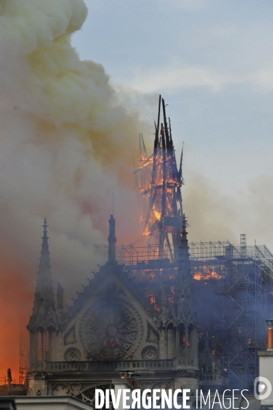 Incendie de la cathédrale Notre-Dame de Paris