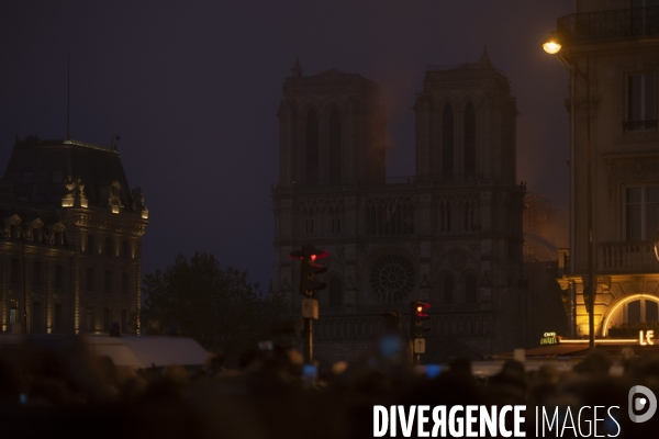 Notre-Dame en feu