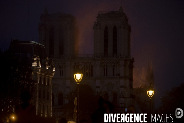 Notre-Dame en feu