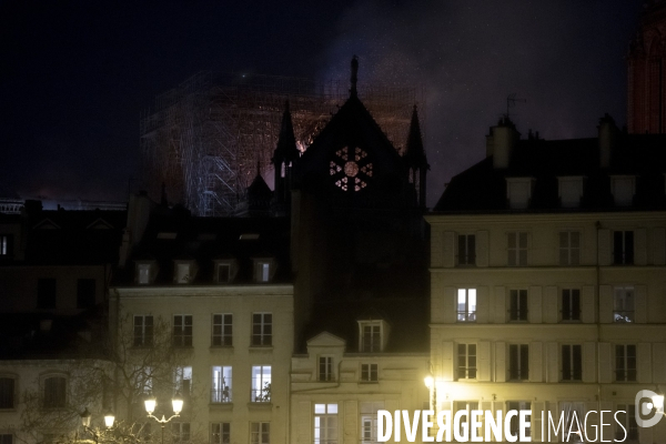 Notre-Dame en feu