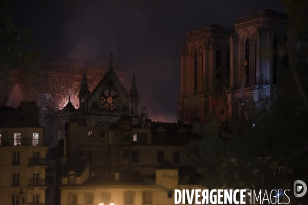 Notre-Dame en feu