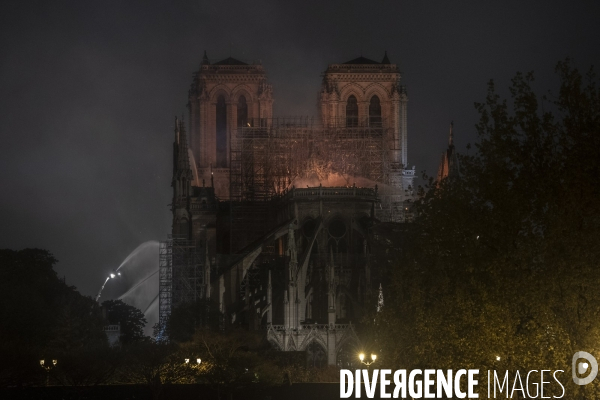 Notre-Dame en feu