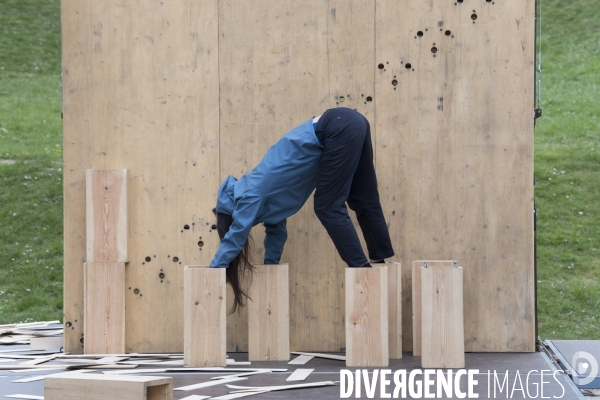 MIND THE GAP - Dimitri Hatton - Satchie Noro - Sylvain Ohl