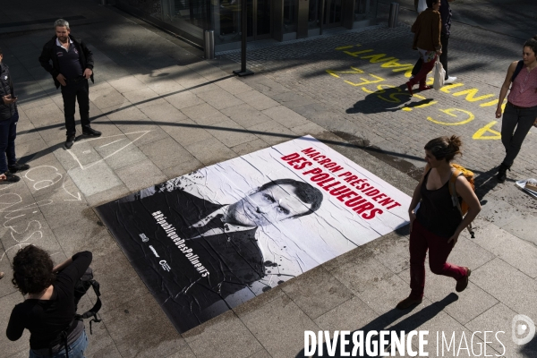 Blocage contre les pollueurs à la Défense