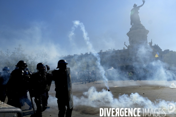 Manifestation Gilets Jaunes (Yellow vests) Paris, Act XXIII. Gilets Jaunes protest in Paris.