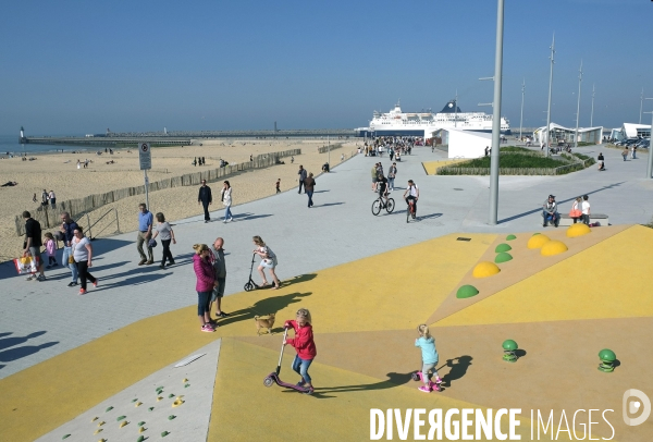 Et Calais devient une station balnéaire ! Amenagement du front de mer.Série 1