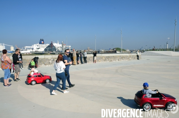 Et Calais devient une station balnéaire ! Amenagement du front de mer.Série 1