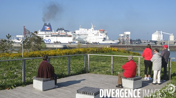 Et Calais devient une station balnéaire ! Amenagement du front de mer.Série 1