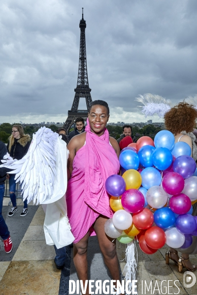 Defile Mode Grandes Tailles au Parvis du Trocadero
