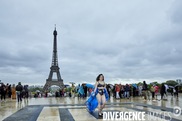Defile Mode Grandes Tailles au Parvis du Trocadero