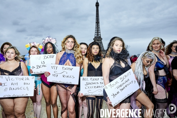 Defile Mode Grandes Tailles au Parvis du Trocadero