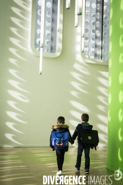 Illustration dans les écoles, collèges et lycées de Paris et d Île-de-France.