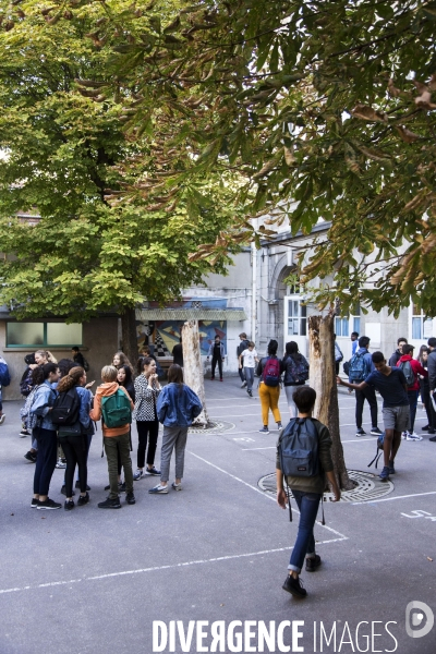 Illustration dans les écoles, collèges et lycées de Paris et d Île-de-France.