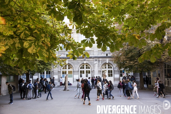 Illustration dans les écoles, collèges et lycées de Paris et d Île-de-France.