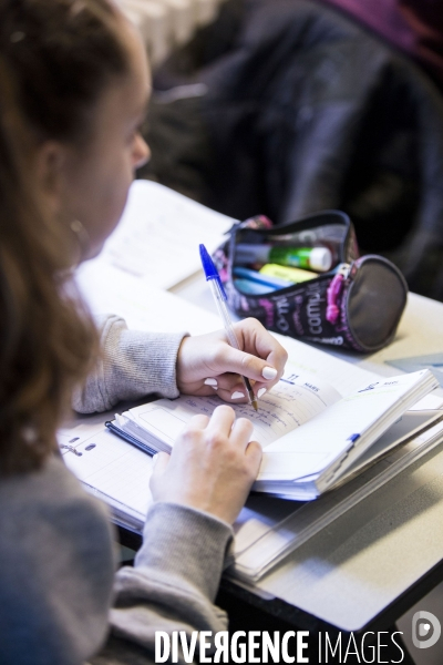 Illustration dans les écoles, collèges et lycées de Paris et d Île-de-France.