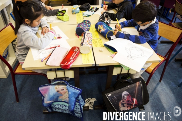 Illustration dans les écoles, collèges et lycées de Paris et d Île-de-France.