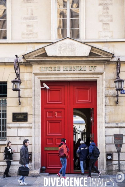 Illustration dans les écoles, collèges et lycées de Paris et d Île-de-France.