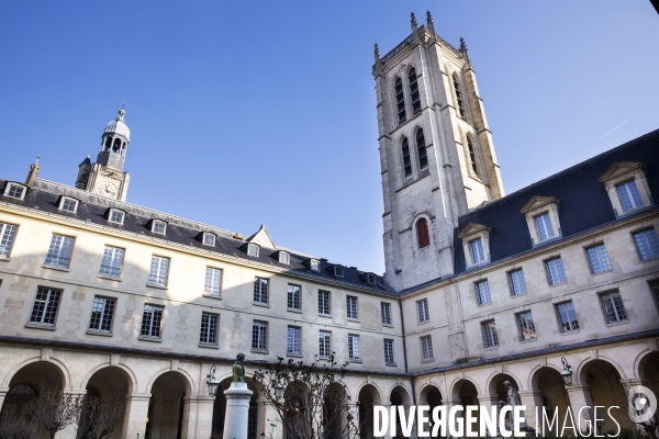 Illustration dans les écoles, collèges et lycées de Paris et d Île-de-France.