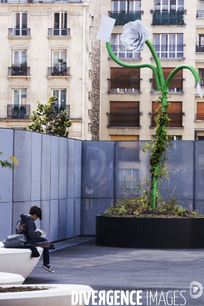 Illustration dans les écoles, collèges et lycées de Paris et d Île-de-France.