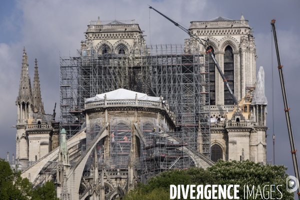 Les travaux sur la cathédrale Notre-Dame de Paris après l incendie