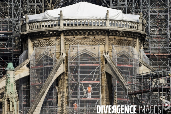 Les travaux sur la cathédrale Notre-Dame de Paris après l incendie