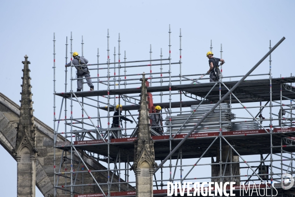 Les travaux sur la cathédrale Notre-Dame de Paris après l incendie