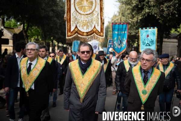 Rassemblement des franc-maçons au cimetière du Père Lachaise